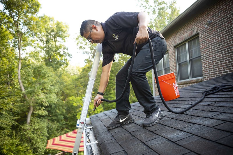 How Gutter Cleaning Services Save Your Money